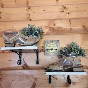 J. Gean Tan Leather Heel Sandals TStrap Laser Cut Perforated Open Toe Sz‎ 38/7.5